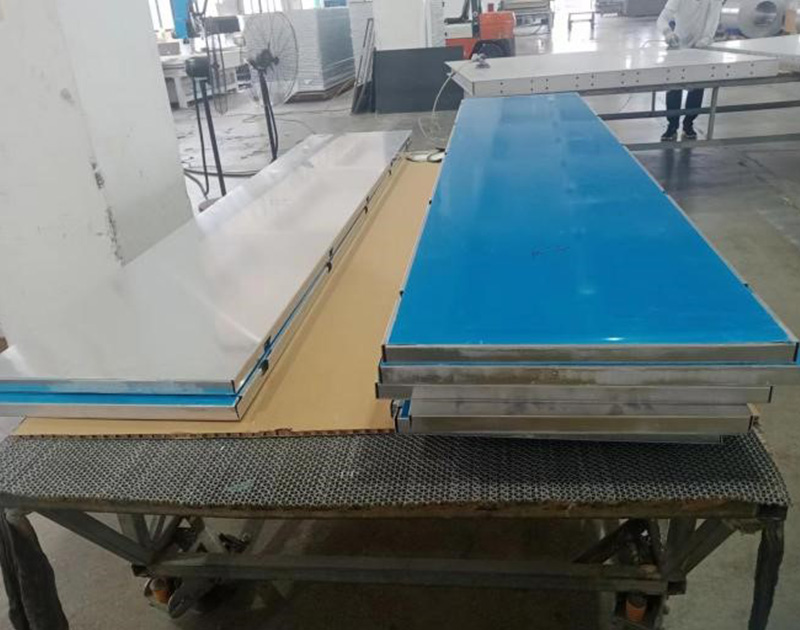 電梯(ti)用鋁蜂窩闆