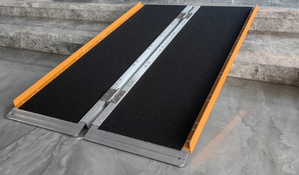 鋁蜂窩(wo)闆應用于坡道闆領域中