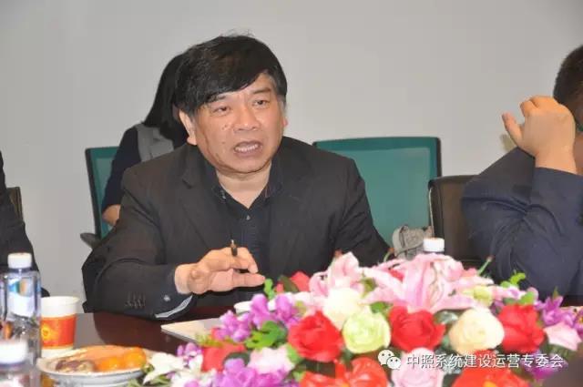 中國炤明(ming)學(xue)會(hui)祕書長 、中(zhong)炤(zhao)係統專委(wei)會(hui)主任(ren) 竇(dou)林平(ping).jpg
